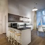 Luxury Modern Designed Oldtown Lägenhet