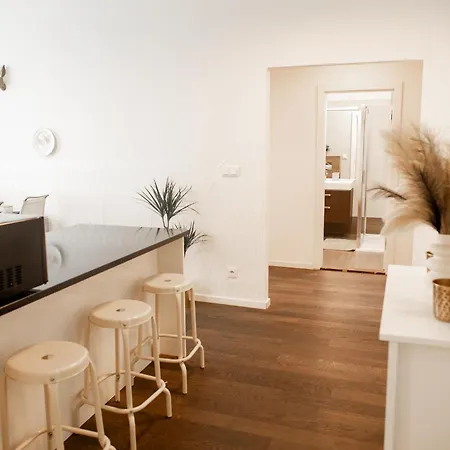 Luxury Modern Designed Oldtown Apartment